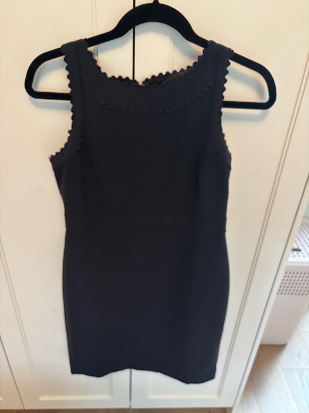 Ann Taylor Navy Scalloped Sleeveless Sheath Dress